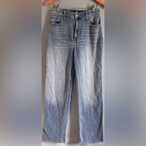 Hollister Ultra High Rise Dad Jeans Size 26 Light Wash